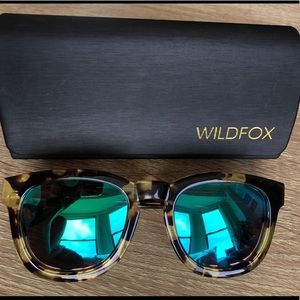 Wildfox tortoise 🐢 blue lens sunglasses 😎